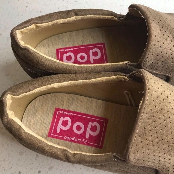POP Canoe tan wedge slip ons sz 8.5 - Picture 8 of 12